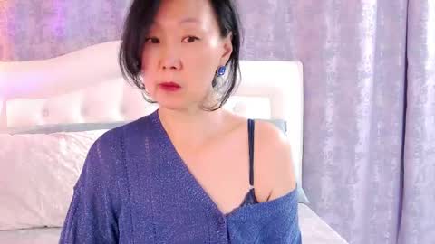 Snapshot of sandrami__ chatting on April 17, 9:23 am Sandra online show from April 17, 9:23 am