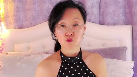 Snapshot of sandrami__ chatting on May 5, 9:50 am Sandra online show from May 5, 9:50 am