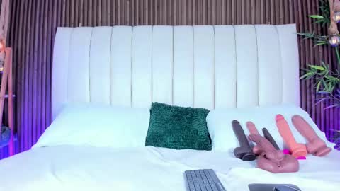 Sandra online show from October 1, 4:18 am