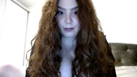 Snapshot of sandraxo93 chatting on February 18, 4:37 pm Sandra online show from February 18, 4:37 pm