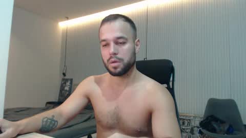 Snapshot of sandro_best chatting on September 30, 9:03 am DeAlex online show from September 30, 9:03 am