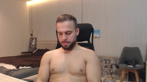 Snapshot of sandro_best chatting on November 2, 11:01 am DeAlex online show from November 2, 11:01 am