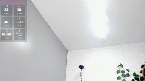 Snapshot of sandy_hanson chatting on March 25, 9:10 pm Sandy online show from March 25, 9:10 pm