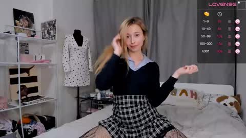 Snapshot of sandycramerrr chatting on November 22, 3:55 pm Sandy online show from November 22, 3:55 pm