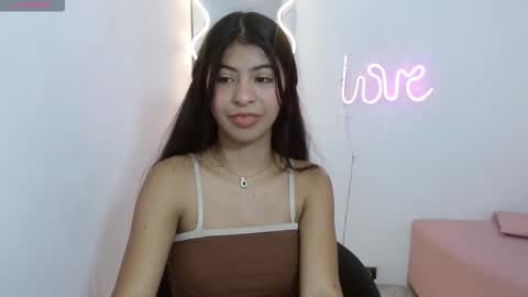 Snapshot of sandyy_tay chatting on December 14, 7:29 pm sandyy_tay online show from December 14, 7:29 pm