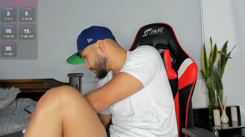 Snapshot of sanjuan_1 chatting on December 13, 12:09 am sanjuan_1 online show from December 13, 12:09 am