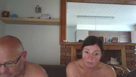 Snapshot of sanroom chatting on September 30, 2:11 pm sanroom online show from September 30, 2:11 pm