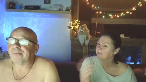 Snapshot of sanroom chatting on November 14, 3:44 pm sanroom online show from November 14, 3:44 pm