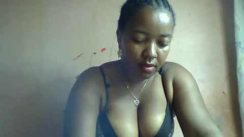 Snapshot of sansia9794 chatting on February 18, 9:44 pm Sansia9794 online show from February 18, 9:44 pm
