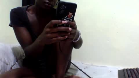 Snapshot of santabarbie chatting on March 24, 3:11 am santabarbie online show from March 24, 3:11 am