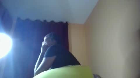 Snapshot of santalucious chatting on March 17, 6:33 pm santalicious online show from March 17, 6:33 pm