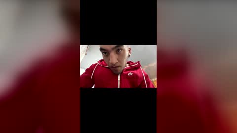 santhiiago019 online show from February 9, 7:07 pm