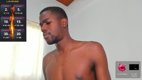 Snapshot of santi_brown1 chatting on February 26, 7:05 pm Santibrown online show from February 26, 7:05 pm