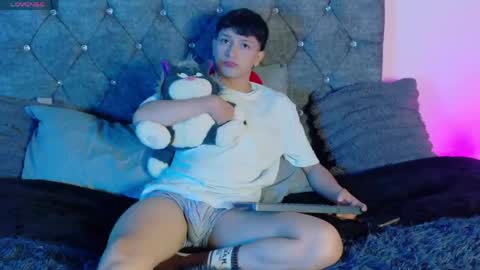 santi online show from May 22, 12:55 pm