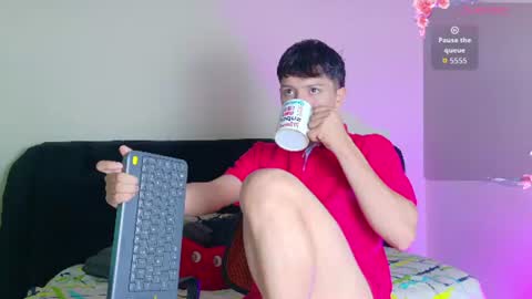 santi online show from July 10, 2:41 pm