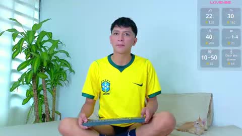 santi online show from July 12, 1:24 pm