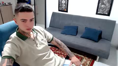 santi_ss online show from November 8, 4:07 pm