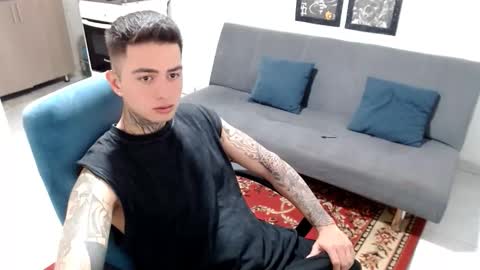 santi_ss online show from December 19, 3:41 pm