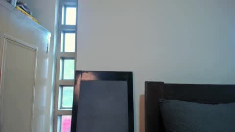 santi_twink19 online show from October 4, 9:24 pm