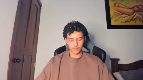 santi_twink19 online show from October 21, 11:27 pm