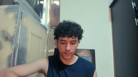 santi_twink19 online show from November 10, 7:57 pm
