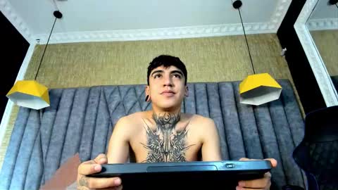 Snapshot of santiabader chatting on October 21, 11:44 am SantiAbader online show from October 21, 11:44 am