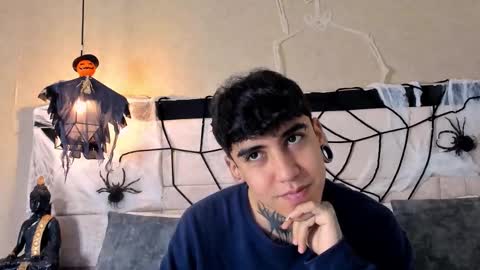 Snapshot of santiabader chatting on October 24, 11:39 am SantiAbader online show from October 24, 11:39 am