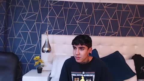 Snapshot of santiabader chatting on October 29, 11:23 am SantiAbader online show from October 29, 11:23 am