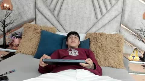 Snapshot of santiabader chatting on November 18, 11:58 am SantiAbader online show from November 18, 11:58 am