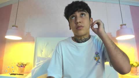 Snapshot of santiabader chatting on November 27, 12:18 pm SantiAbader online show from November 27, 12:18 pm