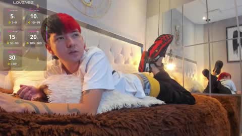 SANTIAGO  online show from March 18, 10:46 pm