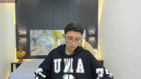 santiago_russo18 online show from September 22, 12:18 pm