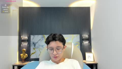 santiago_russo18 online show from October 24, 12:01 pm