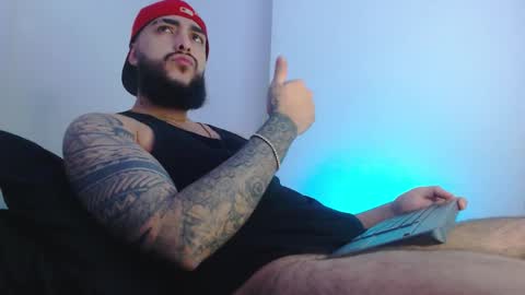 Santiago Hincapiie online show from March 19, 11:20 pm