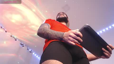 Santiago Hincapiie online show from March 24, 1:10 am