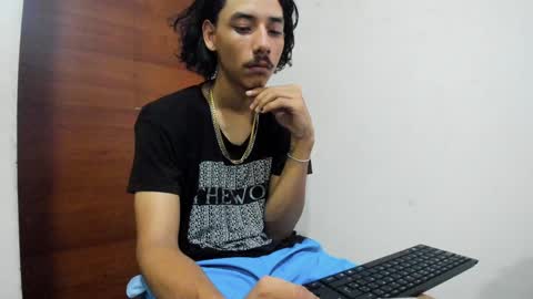 Santiago    online show from December 5, 1:28 pm