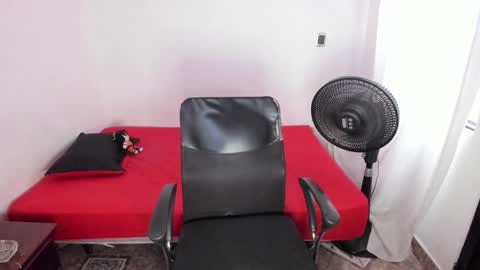 Snapshot of santiceballo chatting on January 21, 8:32 pm Julius Novachrono online show from January 21, 8:32 pm