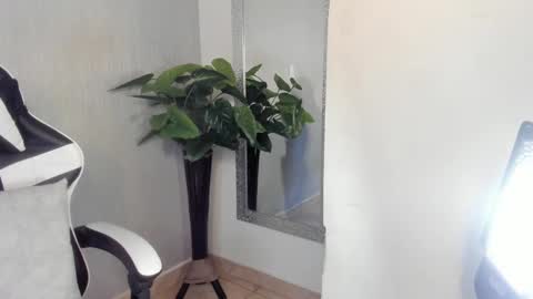 Snapshot of santiceballo chatting on September 19, 7:58 pm Julius Novachrono online show from September 19, 7:58 pm