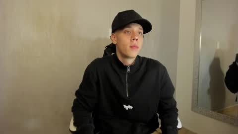 Snapshot of santiceballo chatting on September 25, 7:50 pm Julius Novachrono online show from September 25, 7:50 pm