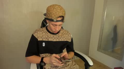 Snapshot of santiceballo chatting on October 8, 9:56 pm Julius Novachrono online show from October 8, 9:56 pm