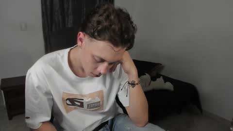 Julius Novachrono  online show from March 23, 1:20 am