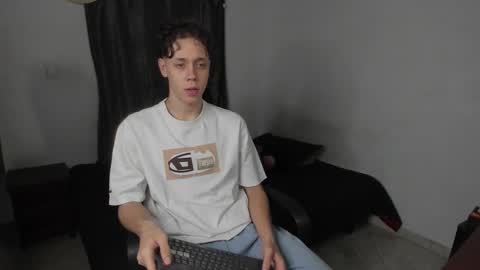 Julius Novachrono  online show from March 24, 11:21 pm