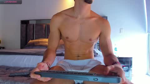 Santiago Seans online show from December 24, 7:22 pm