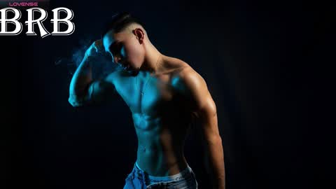 Santiago Seans online show from November 5, 8:31 pm