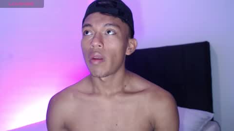 santi online show from December 17, 4:07 am