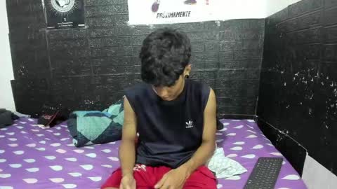 Snapshot of santos_xd chatting on May 26, 3:24 am santos online show from May 26, 3:24 am