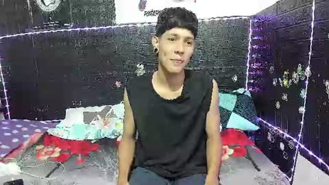 Snapshot of santos_xd chatting on June 19, 3:11 am santos online show from June 19, 3:11 am