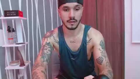 Santy Torres online show from December 5, 4:43 am