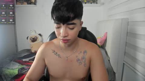 Snapshot of santy7u7 chatting on February 12, 1:39 pm Mr. Santiago online show from February 12, 1:39 pm