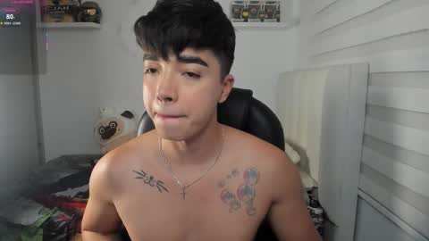 Snapshot of santy7u7 chatting on February 18, 1:29 pm Mr. Santiago online show from February 18, 1:29 pm